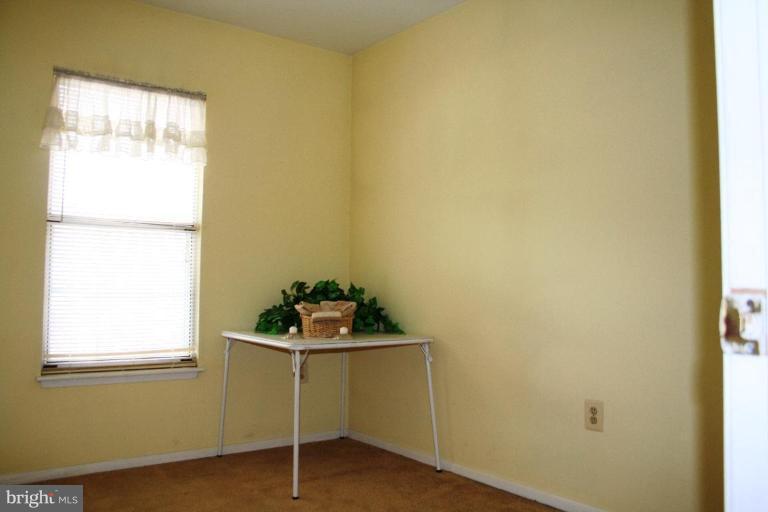 4125 Peppertree Lane Silver Spring, MD 20906 - Photo 12 of 21 Bedroom #2