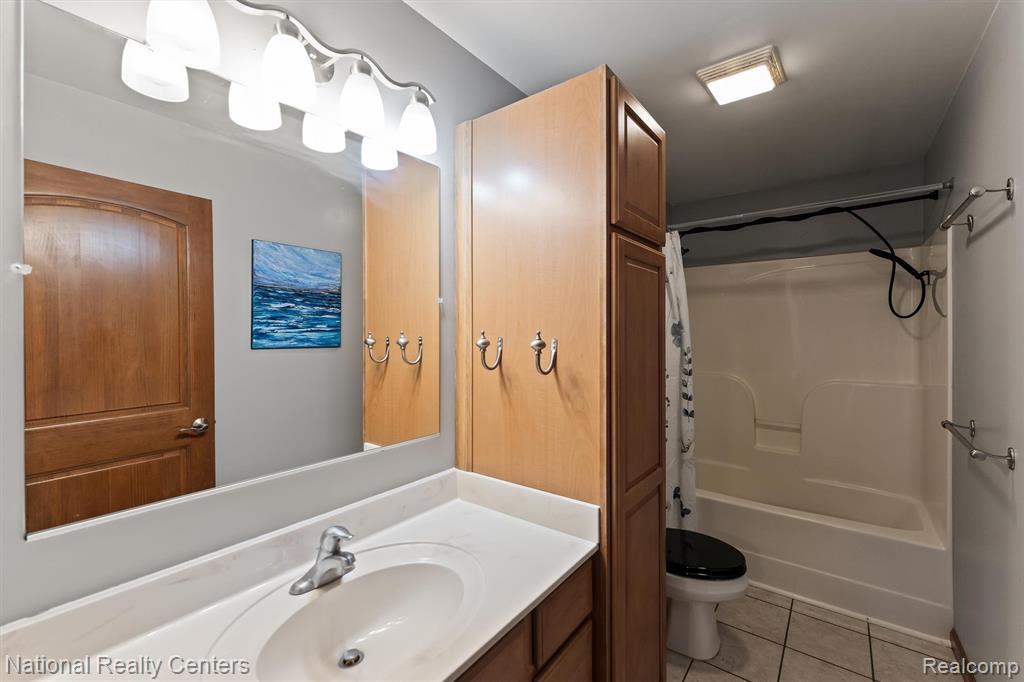 15379 Bird Road Linden, MI 48451 - Photo 22 of 39