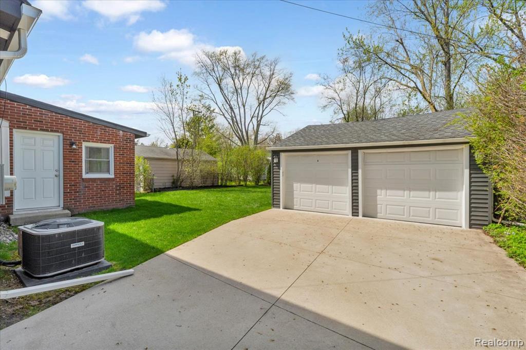 4216 Sheffield Road Royal Oak, MI 48073 - Photo 41 of 43 Gallery Image 41