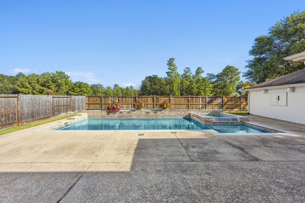 31306 Summit Grove Lane Spring, TX 77386 - Photo 2 of 45 a view of a basket ball ground
