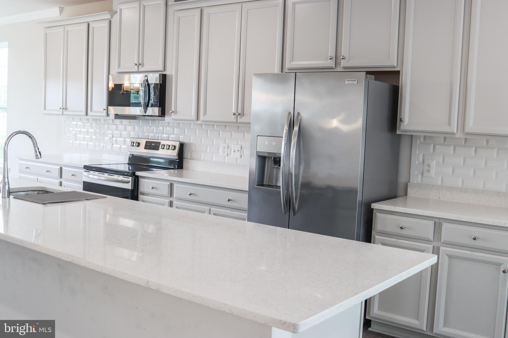2712 Duvall Ridge Road, Unit 417 Hyattsville, MD 20785 - Photo 4 of 8