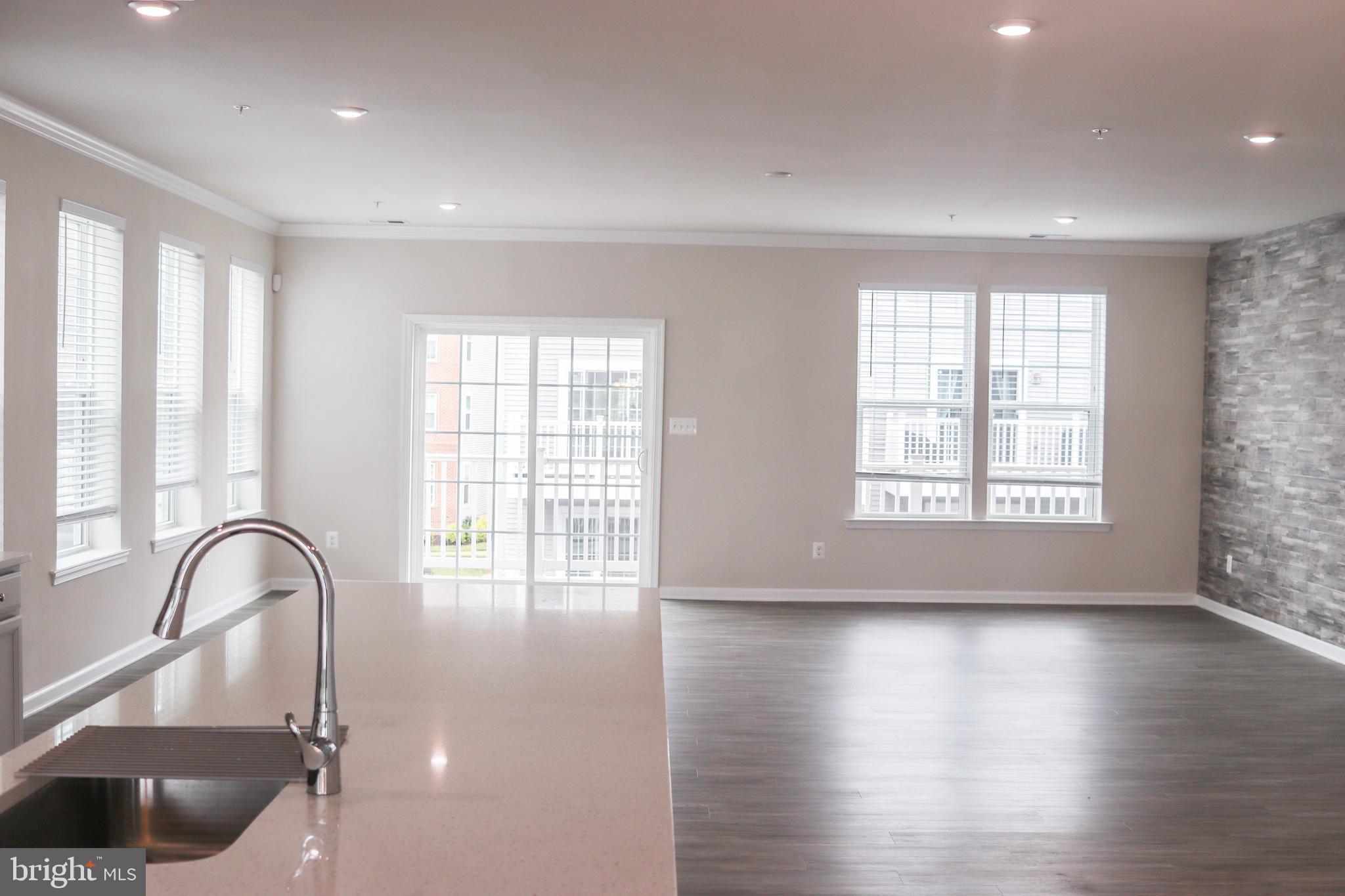 2712 Duvall Ridge Road, Unit 417 Hyattsville, MD 20785 - Photo 5 of 8
