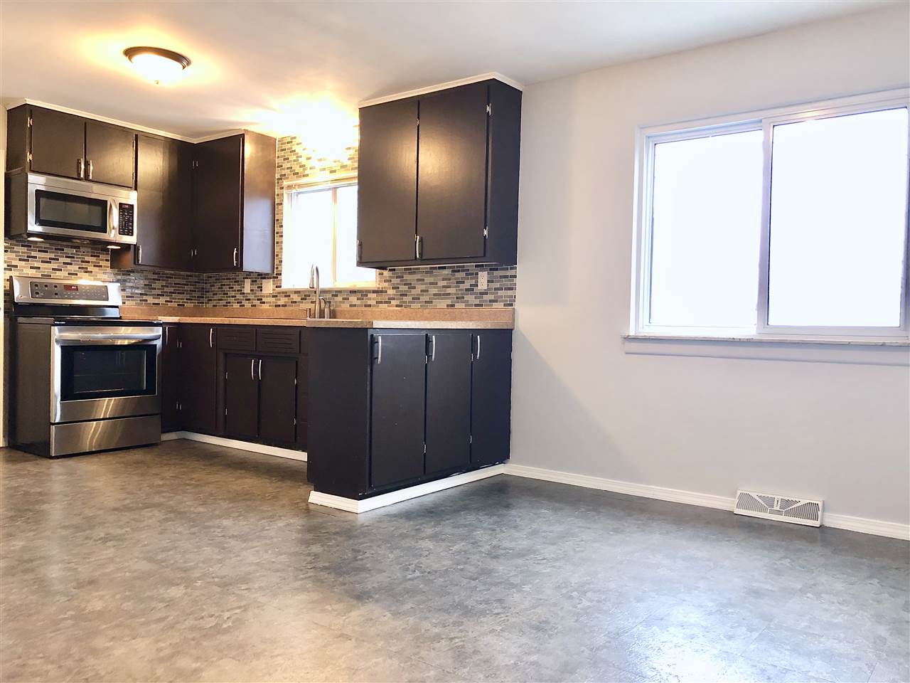 204 High Street Bay City, MI 48708 - Photo 8 of 24 Gallery Image 8