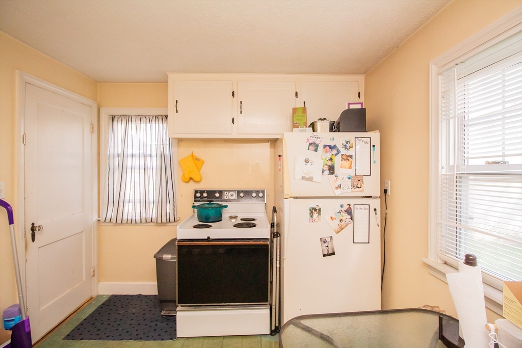 238 May Street Worcester, MA 01602 - Photo 15 of 28