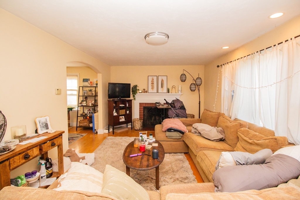 238 May Street Worcester, MA 01602 - Photo 7 of 28