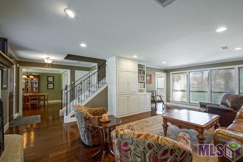 12221 Schlayer Avenue Baton Rouge, LA 70816 - Photo 5 of 16 Living Room2
