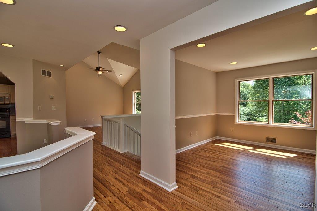 4913 Pine Ridge Drive West Bushkill, PA 18324 - Photo 14 of 50 View of the main living area from the 1st floor ha