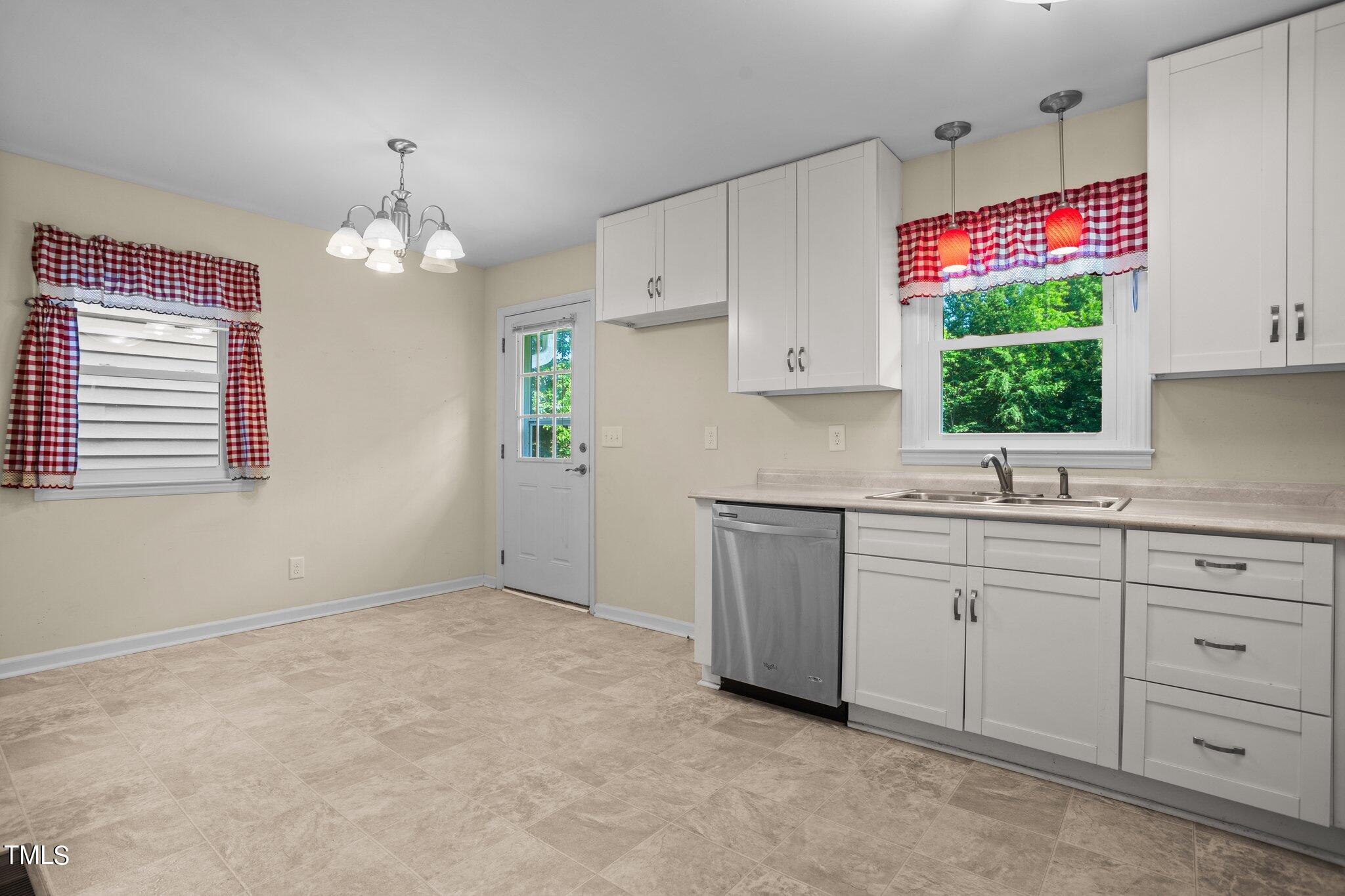 2425 Varner Road Greensboro, NC 27406 - Photo 14 of 35 34-web-or-mls-DSC07140