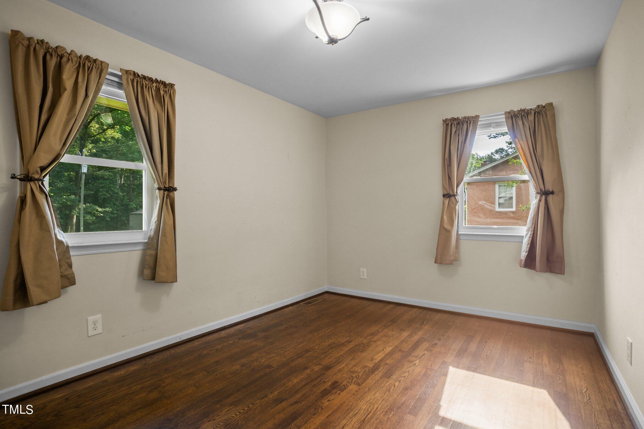 2425 Varner Road Greensboro, NC 27406 - Photo 17 of 35 17-web-or-mls-DSC07055