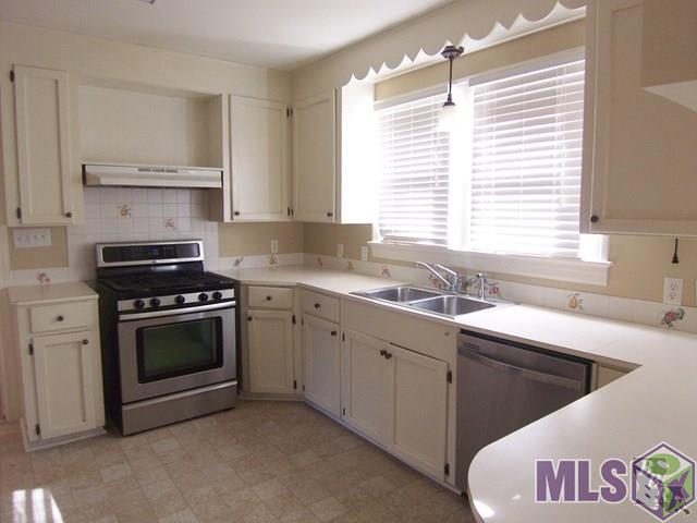 158 Waverly Road Thibodaux, LA 70301 - Photo 5 of 14 Kitchen