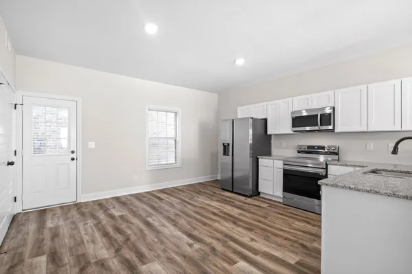 $1,150 | 441 Oak Street, Unit B, Clarksville, TN 37042