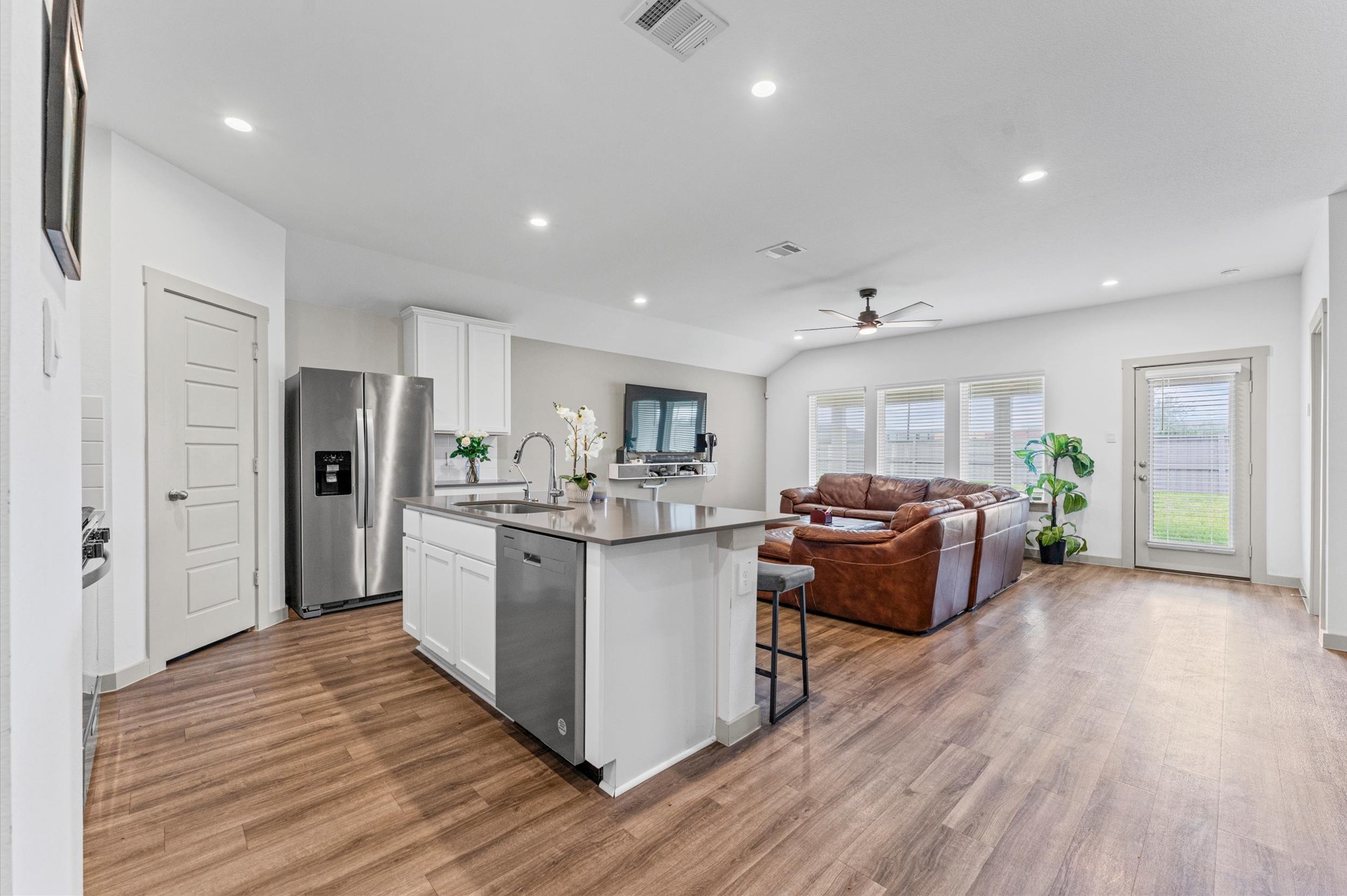 903 Curly Angora Court Rosharon, TX 77583 - Photo 14 of 30