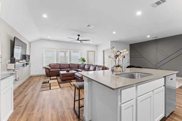 $310,000 | 903 Curly Angora Court, Rosharon, TX 77583