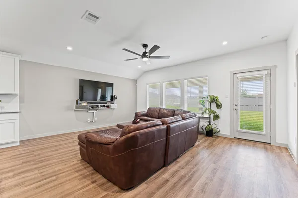 $310,000 | 903 Curly Angora Court, Rosharon, TX 77583