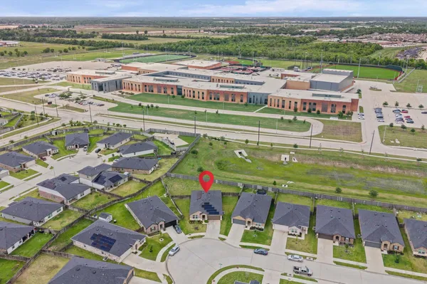 $310,000 | 903 Curly Angora Court, Rosharon, TX 77583