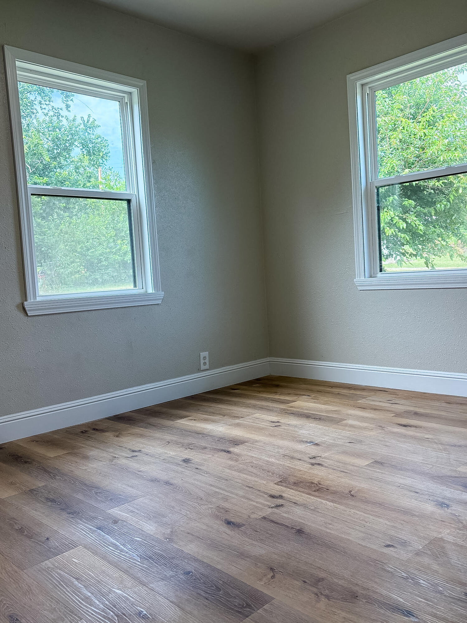 902 Freeman Road Neosho, MO 64850 - Photo 6 of 11 IMG_2650