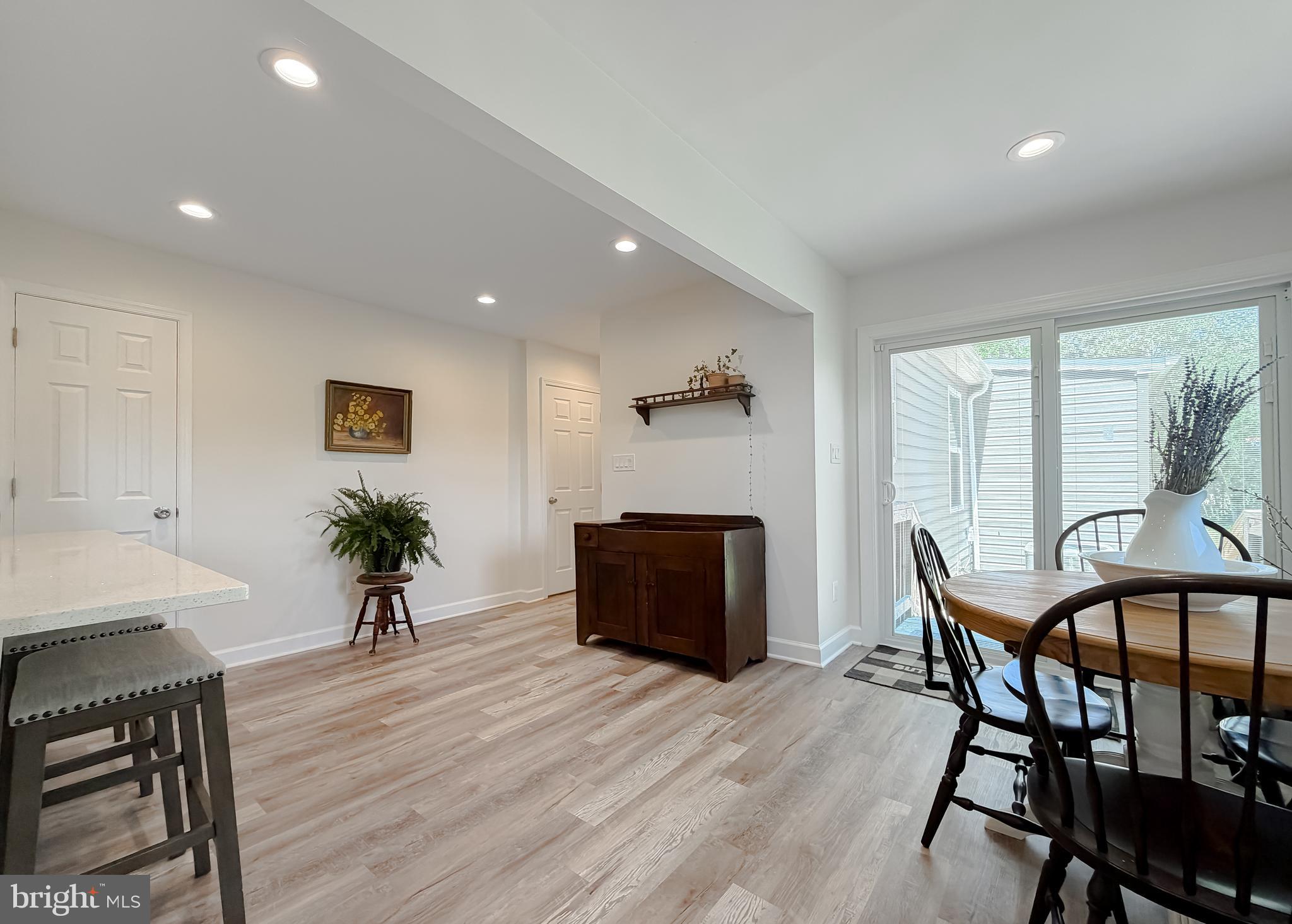 4985 Solomons Island Road Huntingtown, MD 20639 - Photo 9 of 50 a dining room with furniture and window