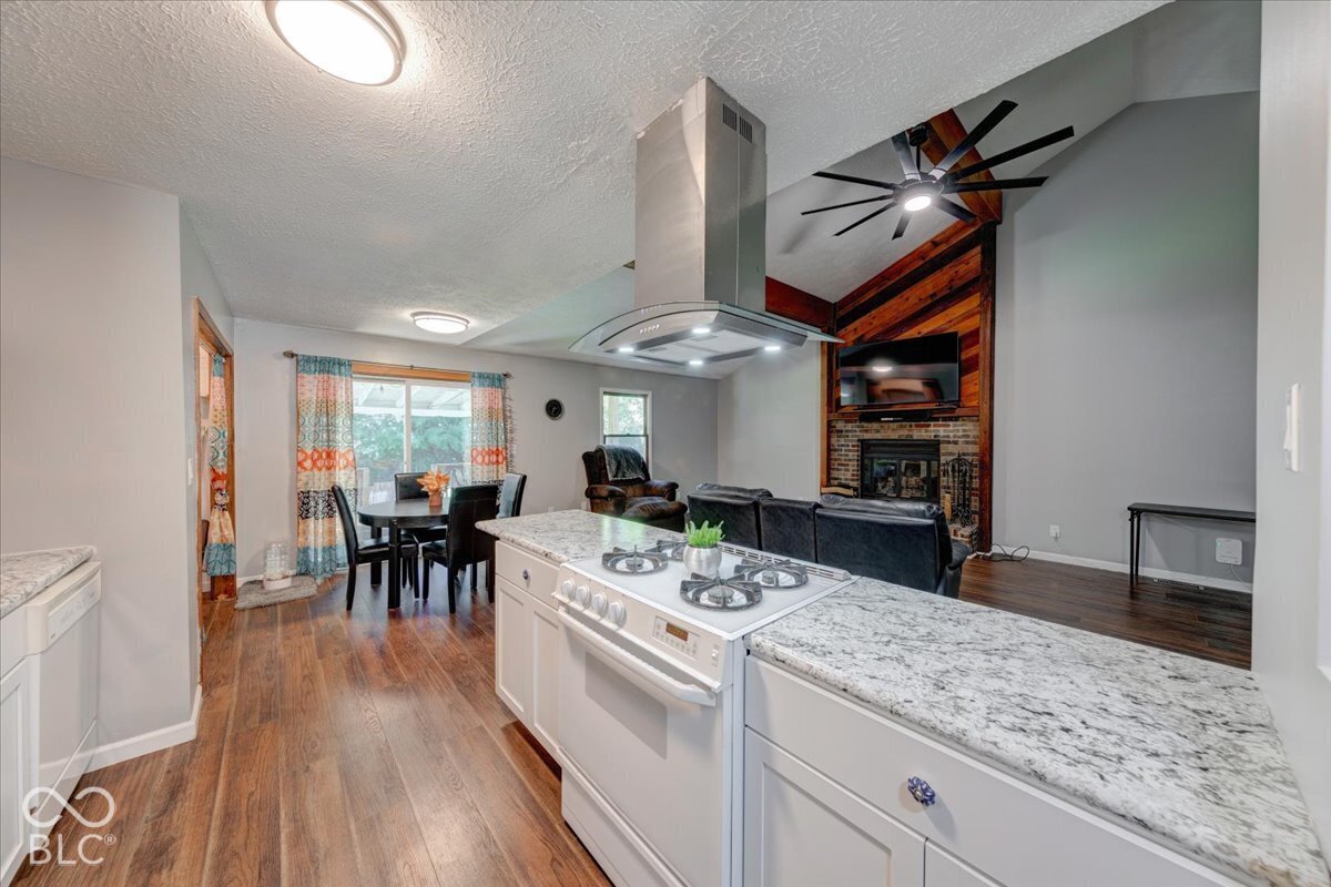 7950 Ridgegate W Drive Indianapolis, IN 46268 - Photo 8 of 24 Gallery Image 8