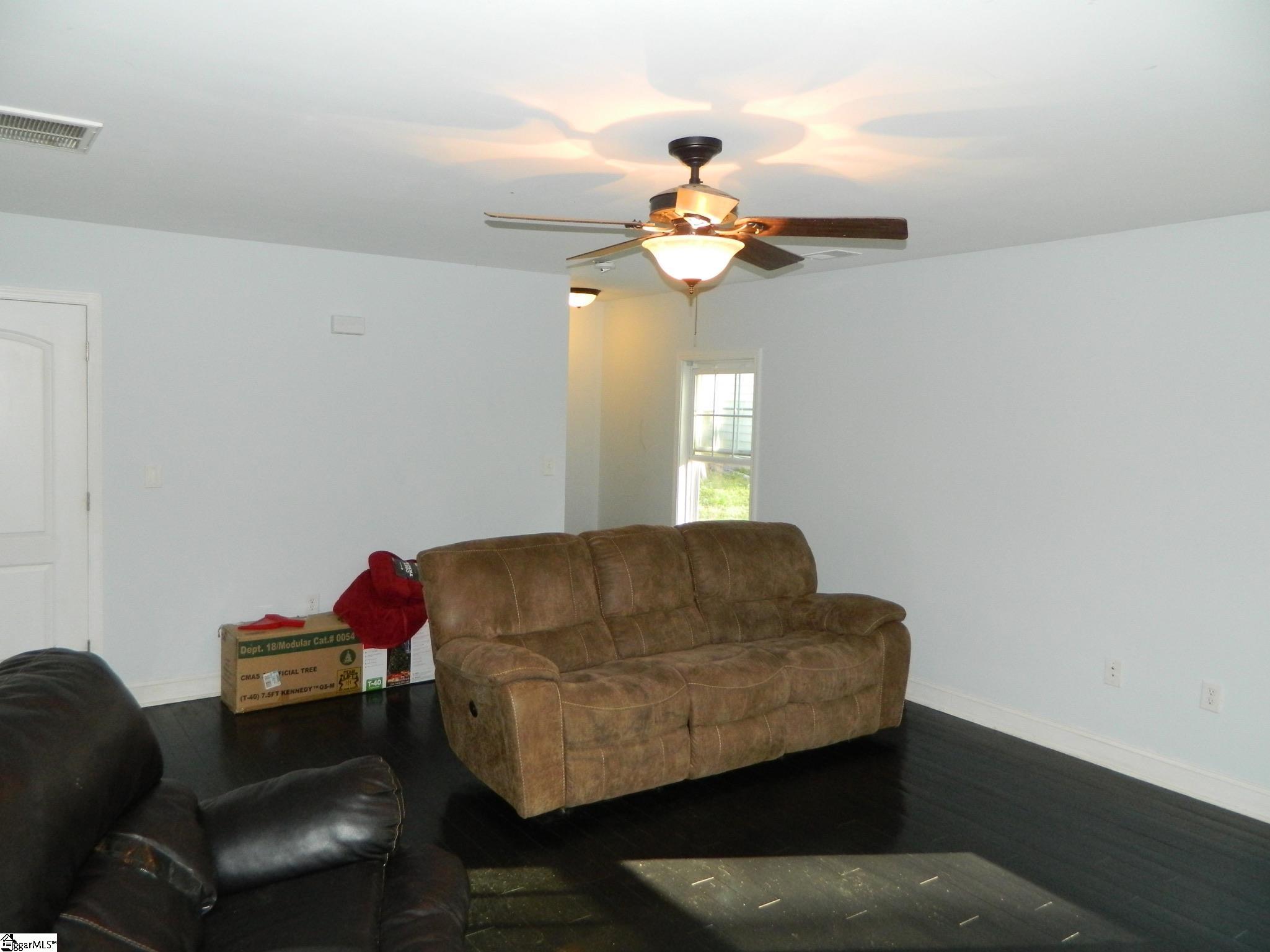 430 Minor Street Williamston, SC 29697 - Photo 3 of 24