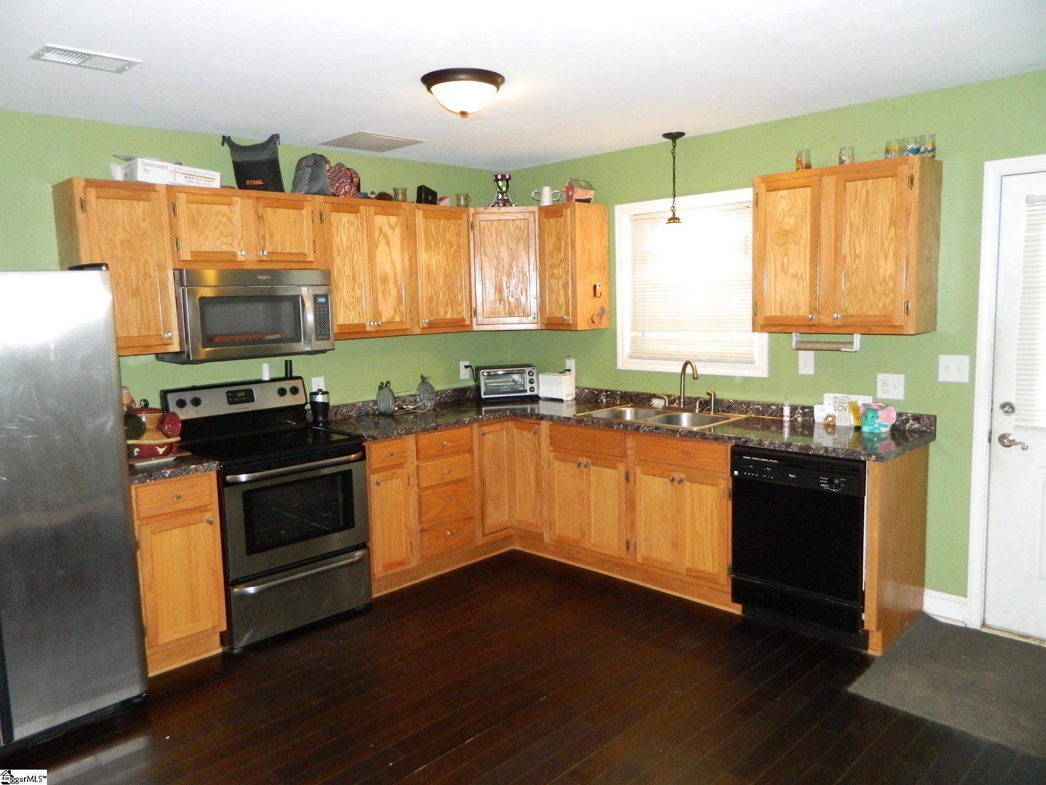 430 Minor Street Williamston, SC 29697 - Photo 4 of 24
