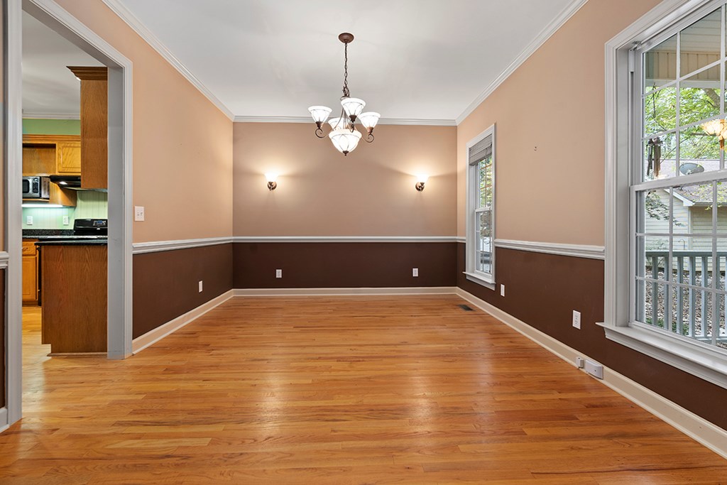 112 Sparrow Road Greenwood, SC 29649 - Photo 3 of 36