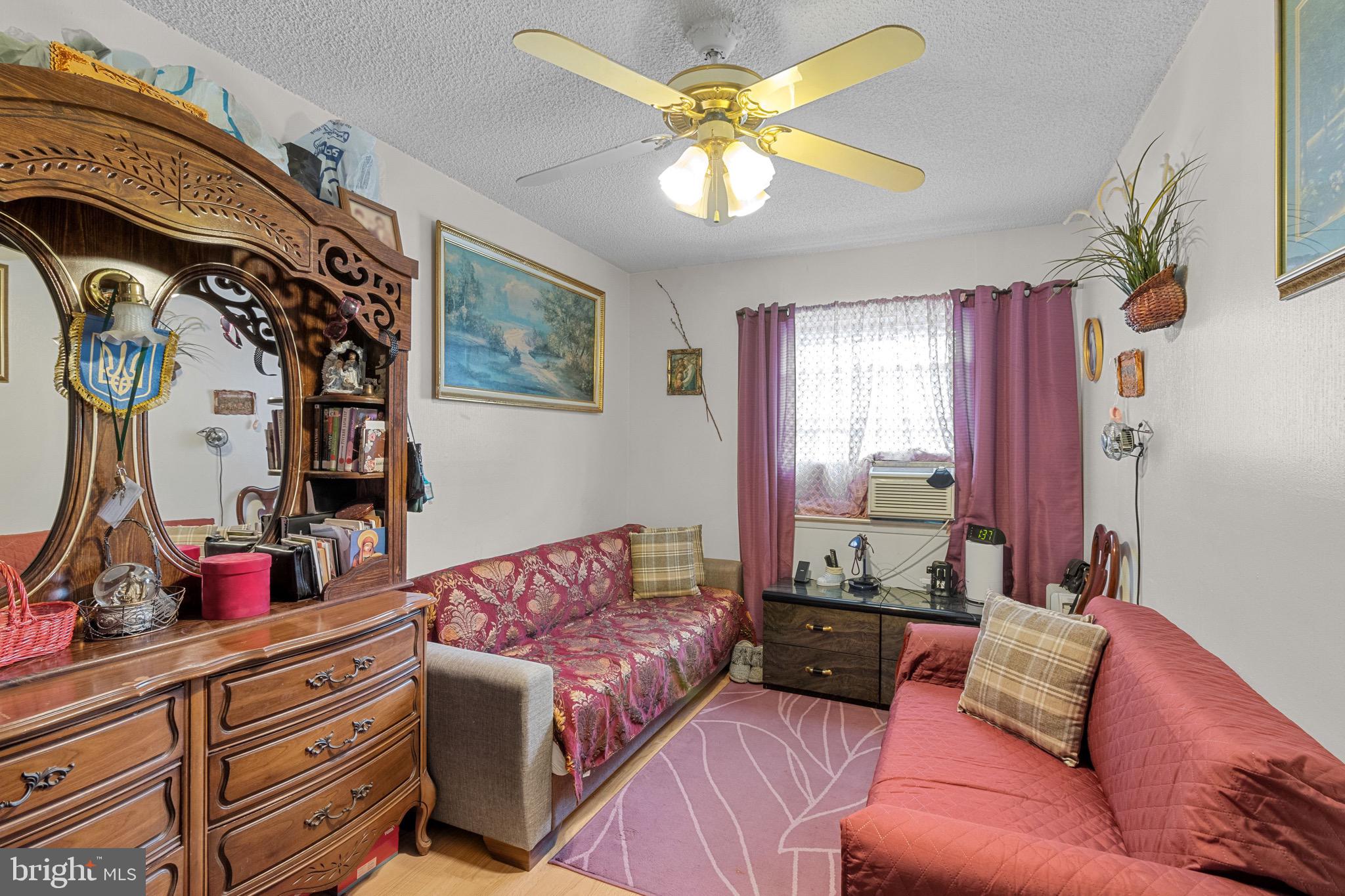 10165 Bridle Road Philadelphia, PA 19116 - Photo 13 of 31 Gallery Image 13