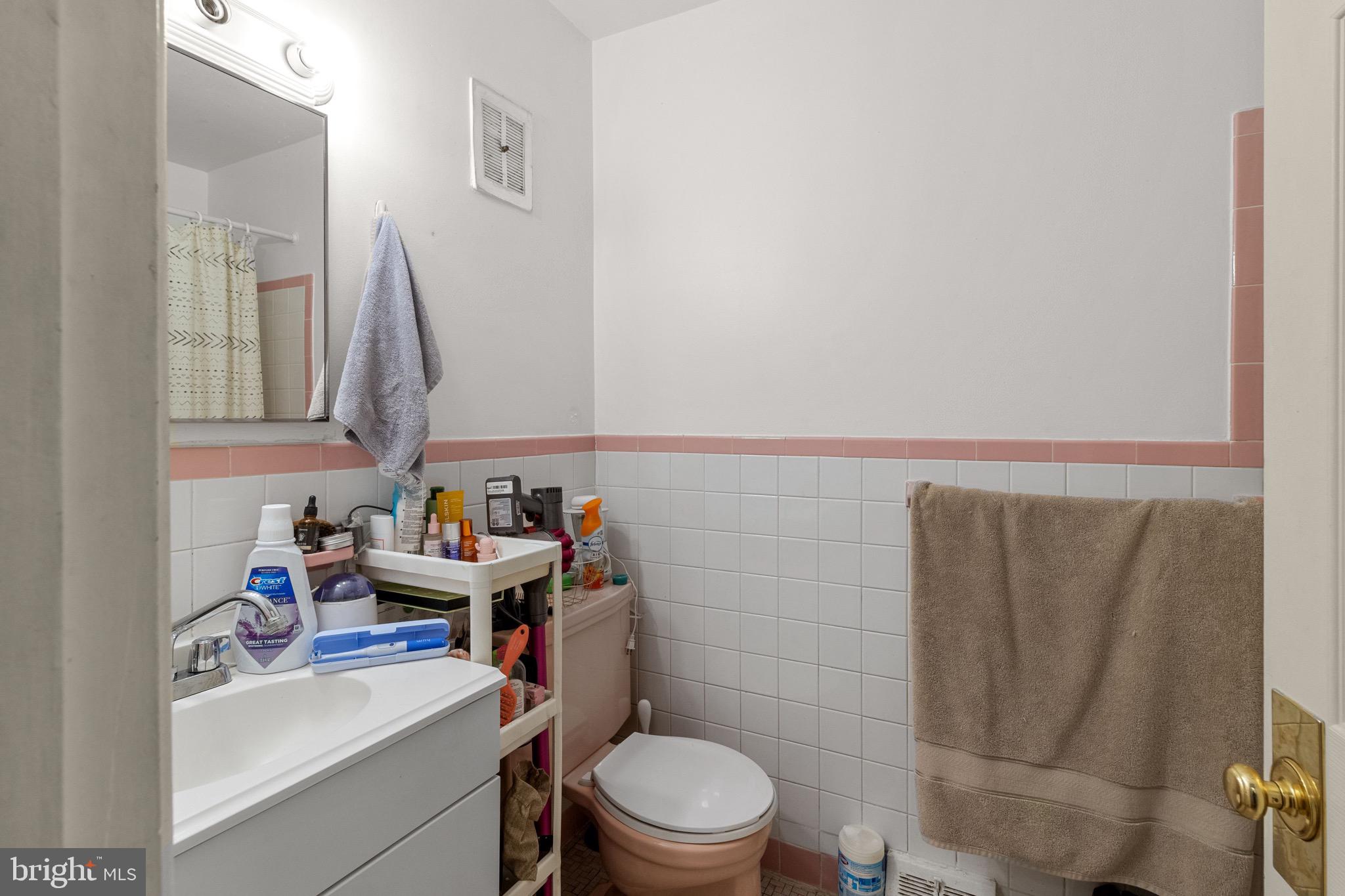10165 Bridle Road Philadelphia, PA 19116 - Photo 23 of 31 Gallery Image 23