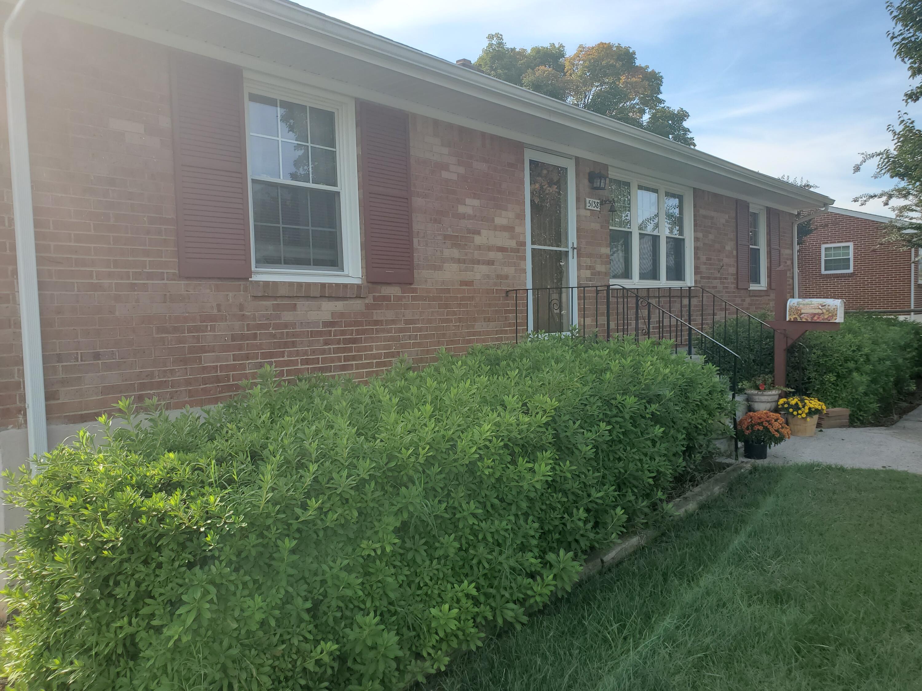 5138 Hazelridge Road Northwest Roanoke, VA 24012 - Photo 1 of 22 Front