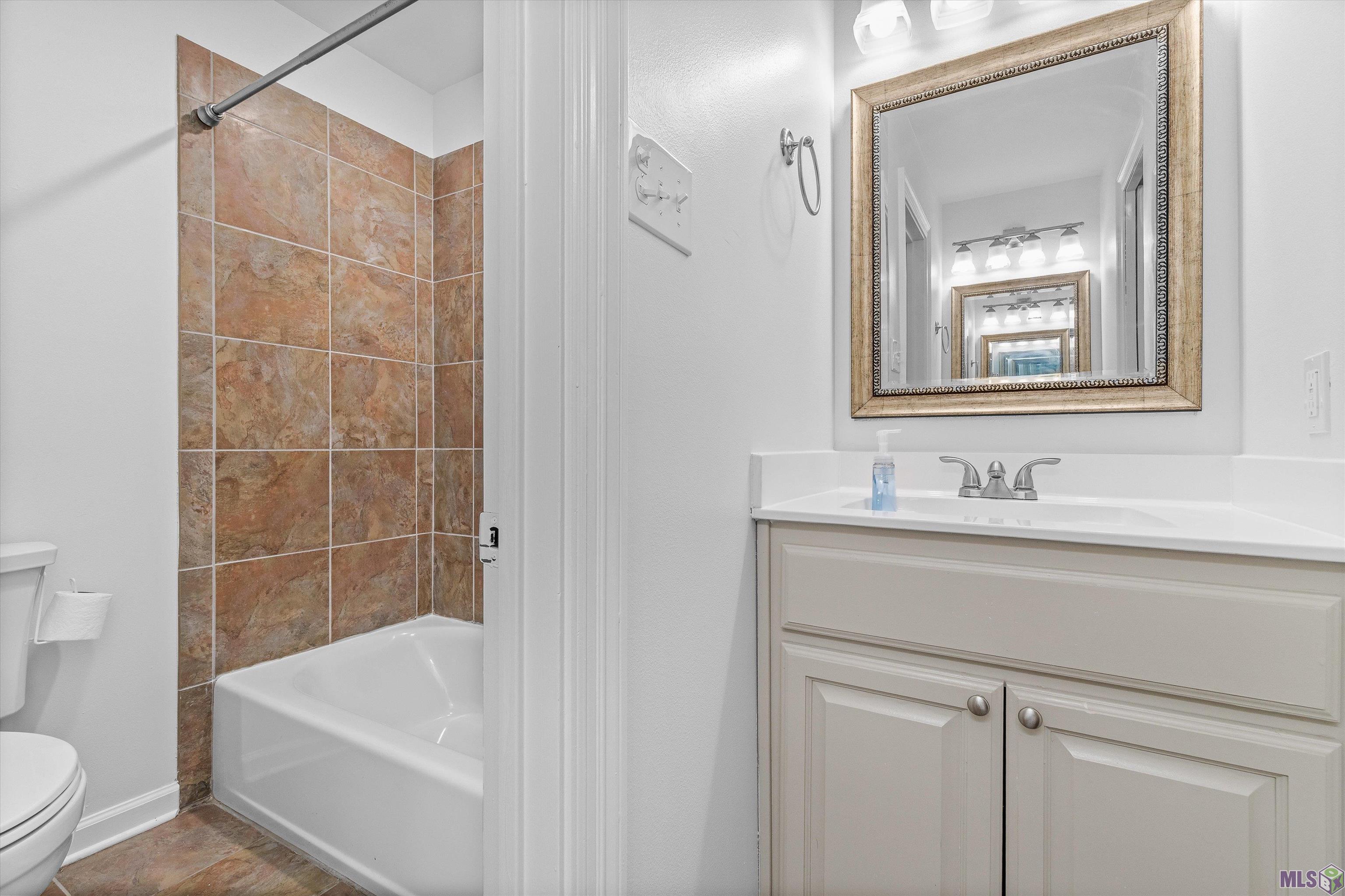 16340 Evans Road Prairieville, LA 70769 - Photo 11 of 21 Guest bath two