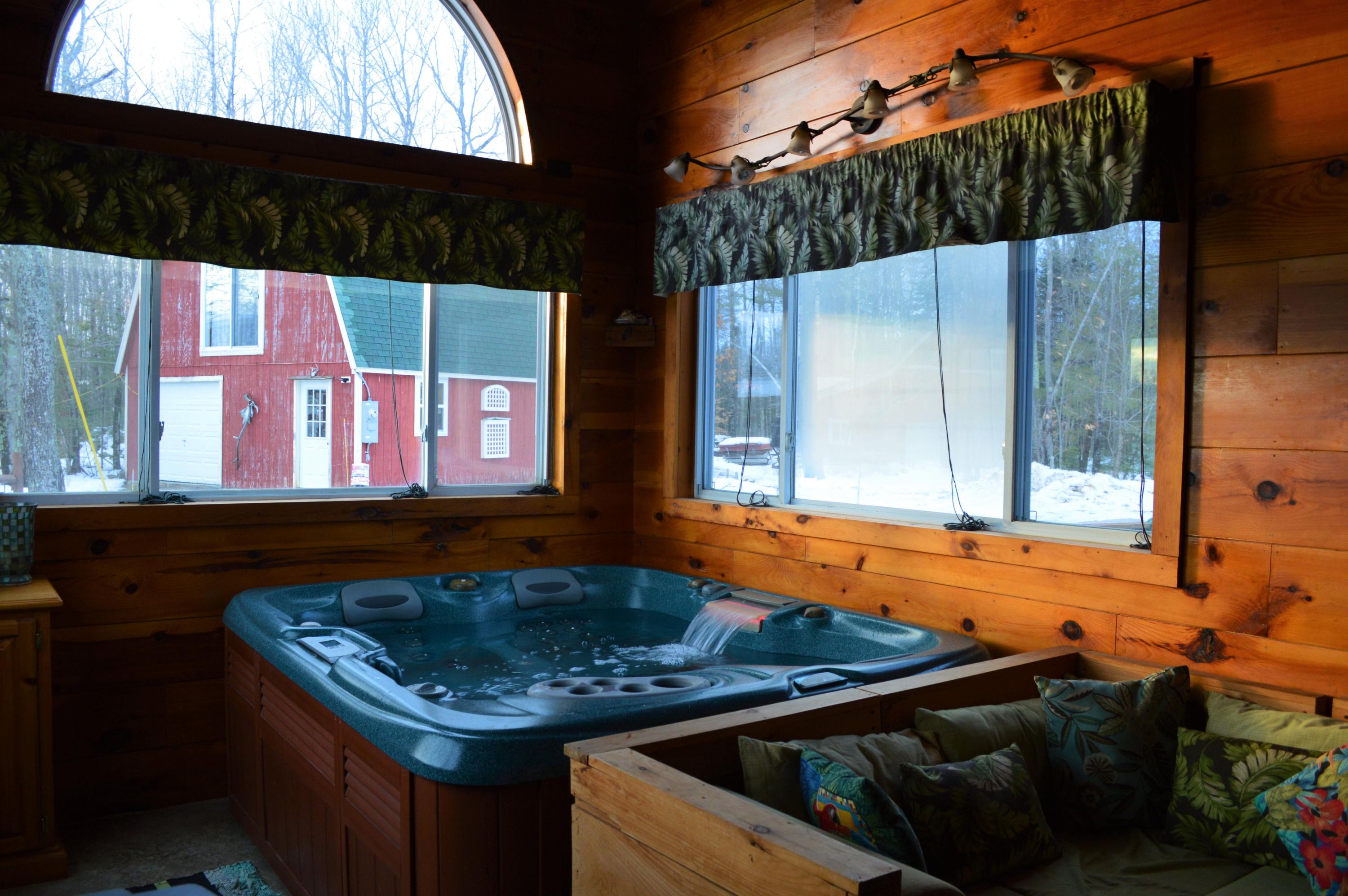 10 Oxbow Road Palmyra, ME 04965 - Photo 42 of 133 HottubRoom4