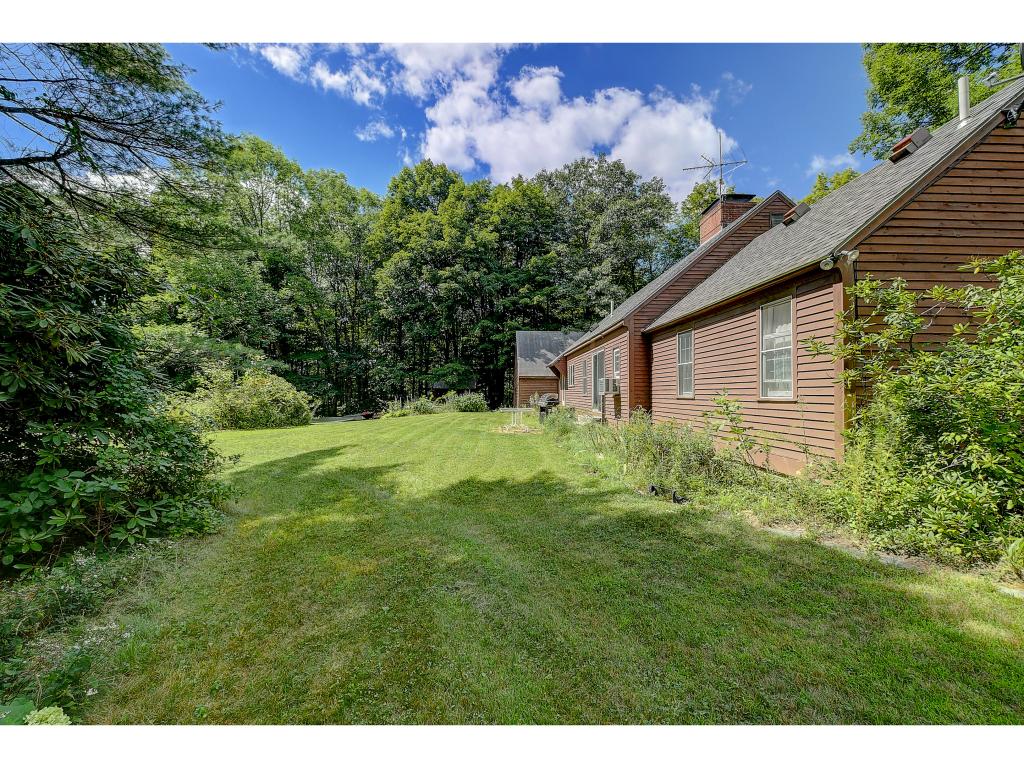 392 Dennison Pond Road Francestown, NH 03043 - Photo 3 of 27