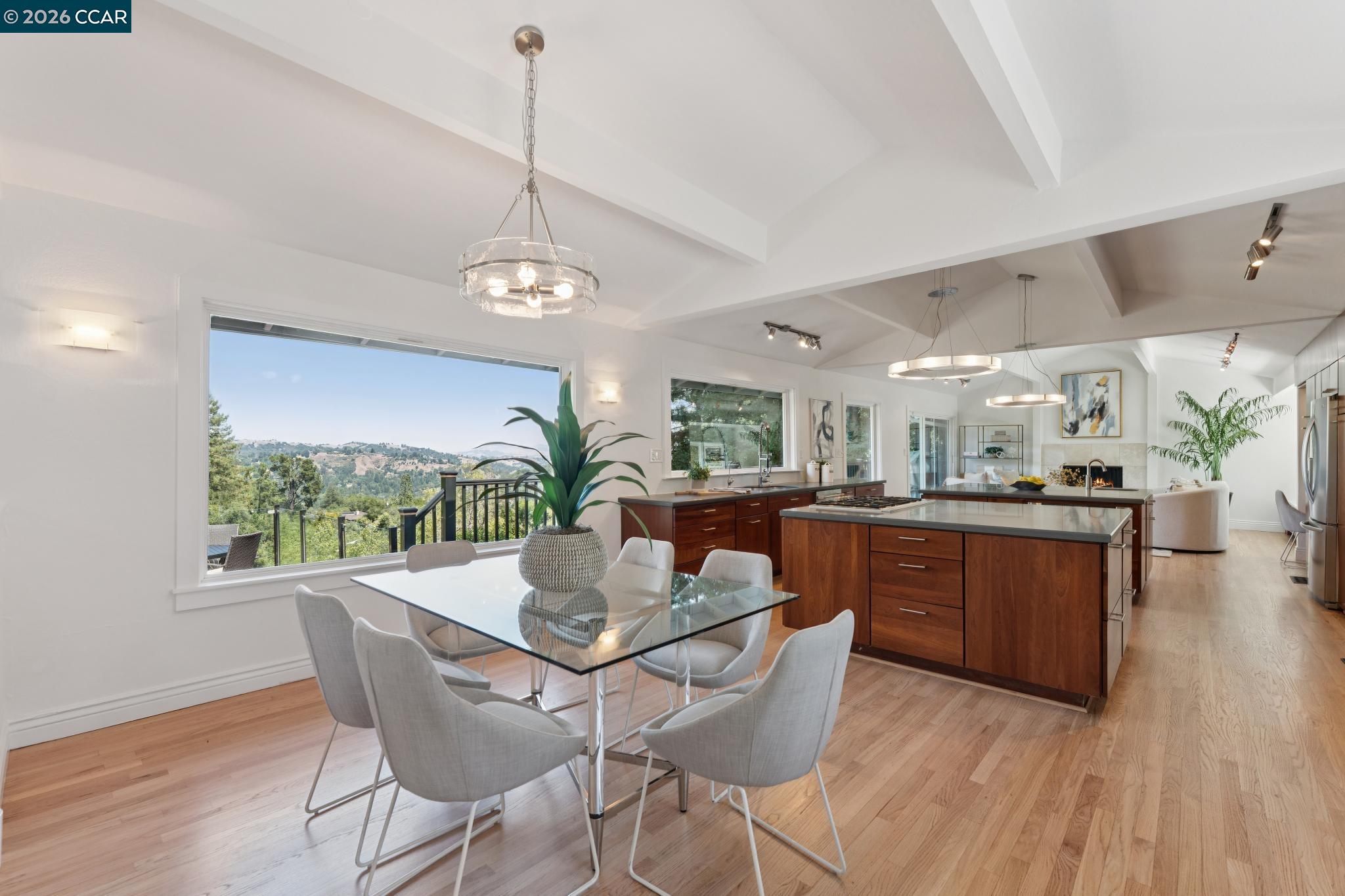 583 Tahos Road Orinda, CA 94563 - Photo 12 of 31 Gallery Image 12