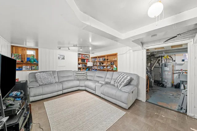 $380,000 | 3833 Oak Park Avenue, Berwyn, IL 60402