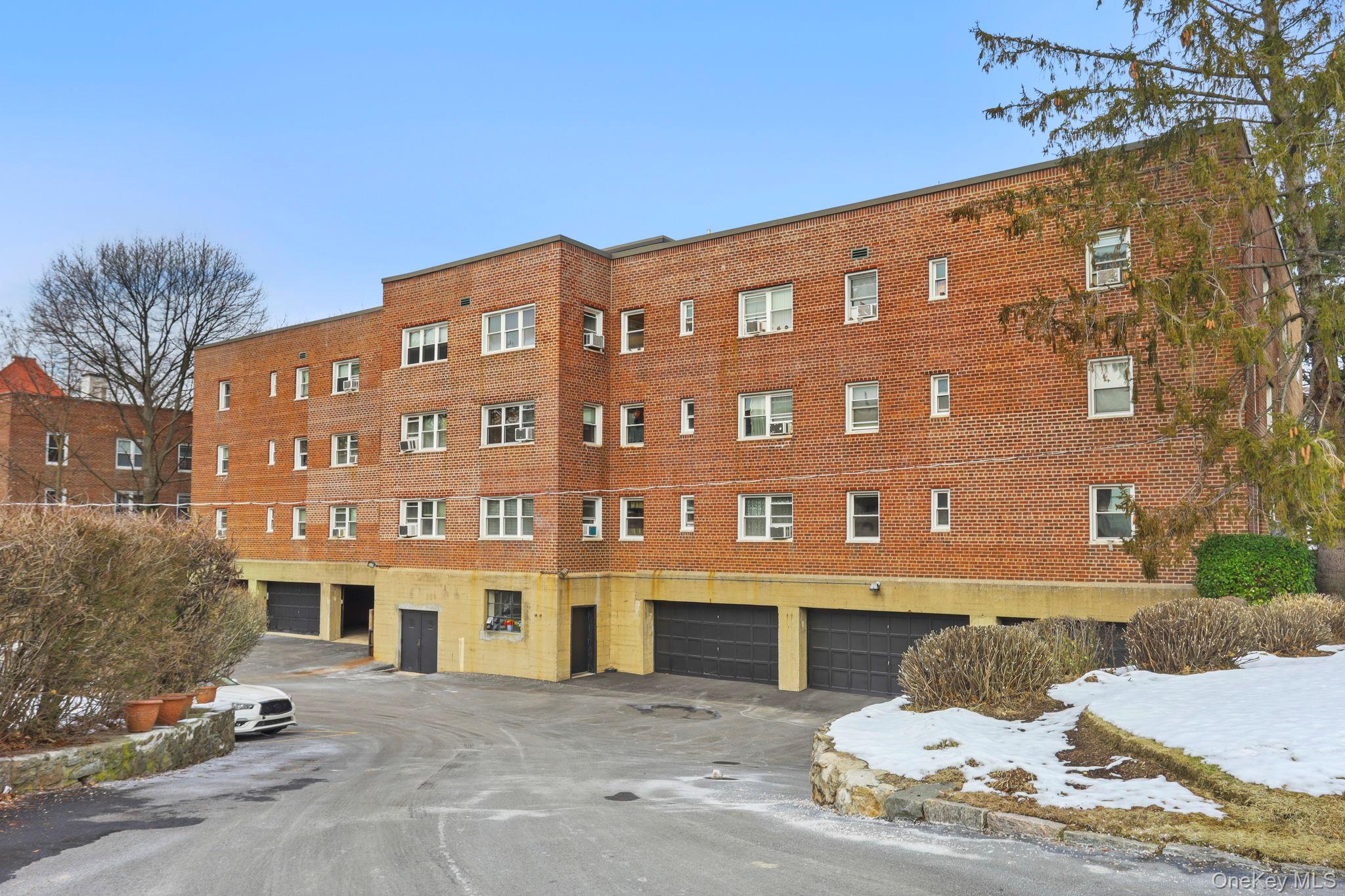 450 Pelham Road, Unit 1C New Rochelle, NY 10805 - Photo 15 of 16