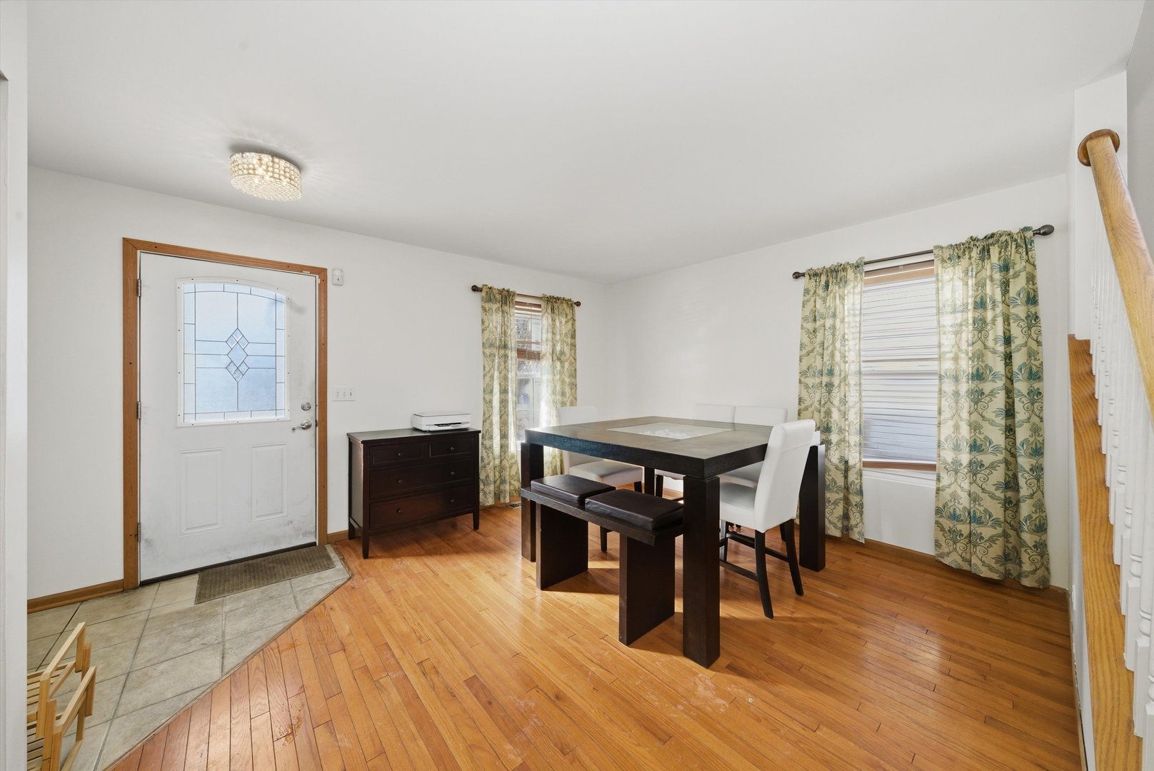 370 Dartmoor Avenue Romeoville, IL 60446 - Photo 7 of 31 a view of a livingroom with furniture and window
