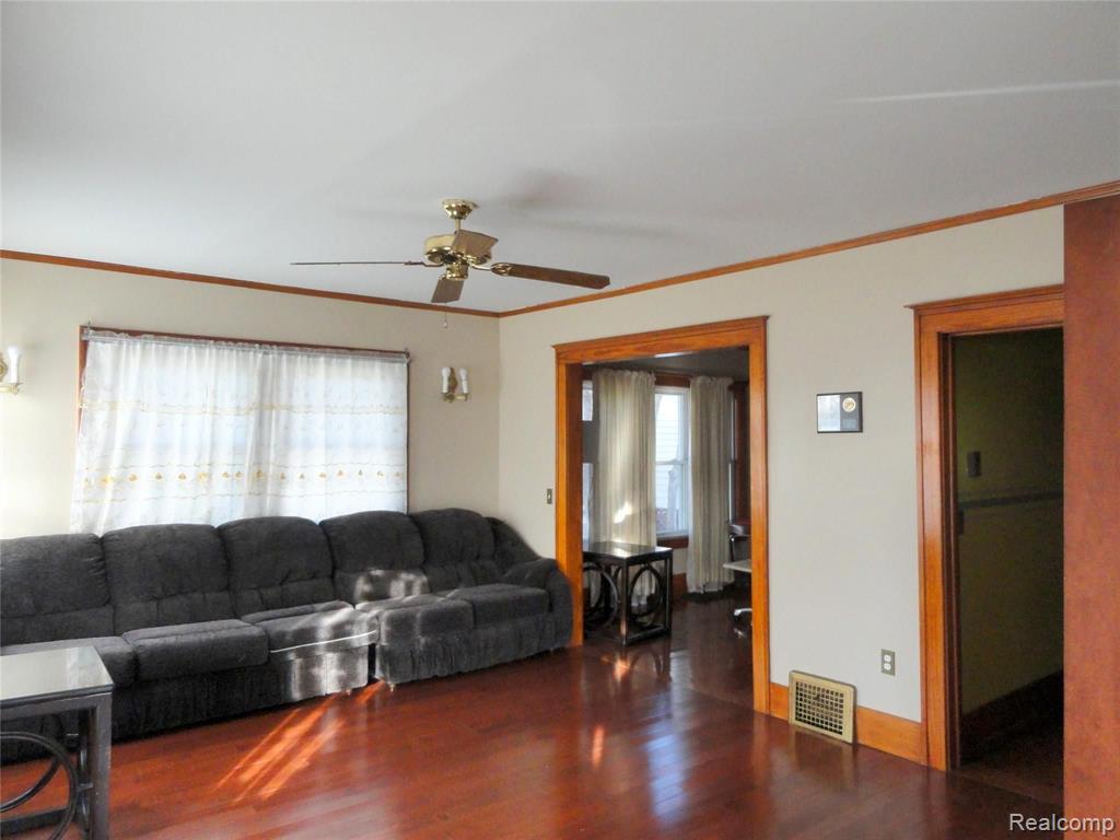4311 Wayne Road Wayne, MI 48184 - Photo 4 of 25
