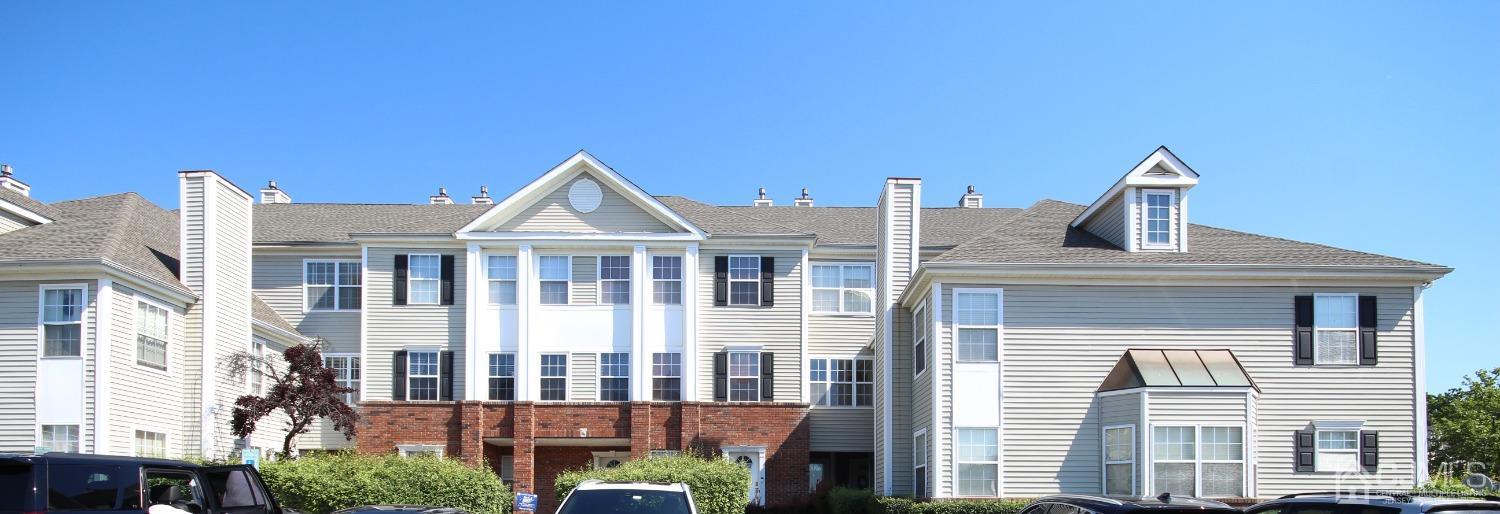 2005 Ridgeview Court Sayreville, NJ 08859 - Photo 1 of 13 Gallery Image 1