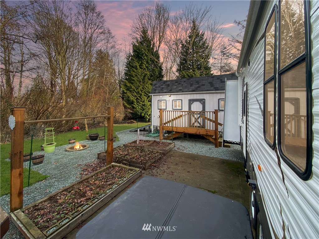 23561 Cove Road Sedro-Woolley, WA 98284 - Photo 5 of 40 Gallery Image 5