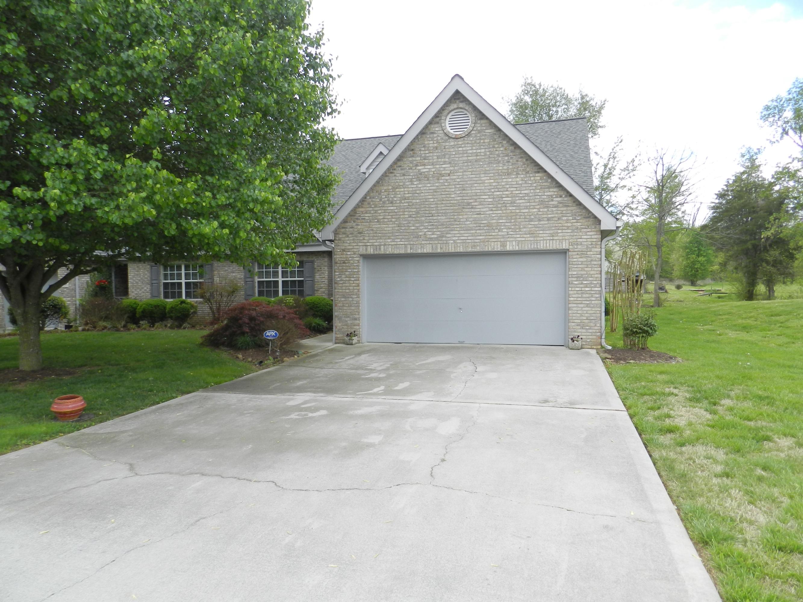 3211 Laurel View Road Knoxville, TN 37917 - Photo 1 of 40 033