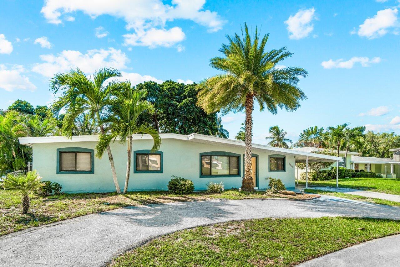 1815 High Ridge Road Lake Worth, FL 33461 - Photo 3 of 29 003-1815HighRidgeRoad-LakeWorth-FL-33461
