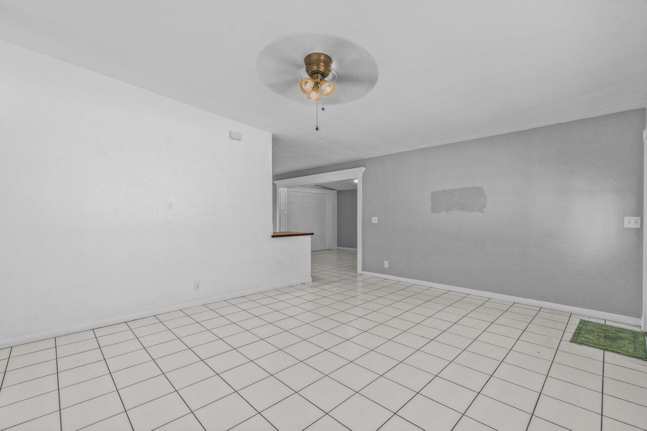 1815 High Ridge Road Lake Worth, FL 33461 - Photo 6 of 29 006-1815HighRidgeRoad-LakeWorth-FL-33461