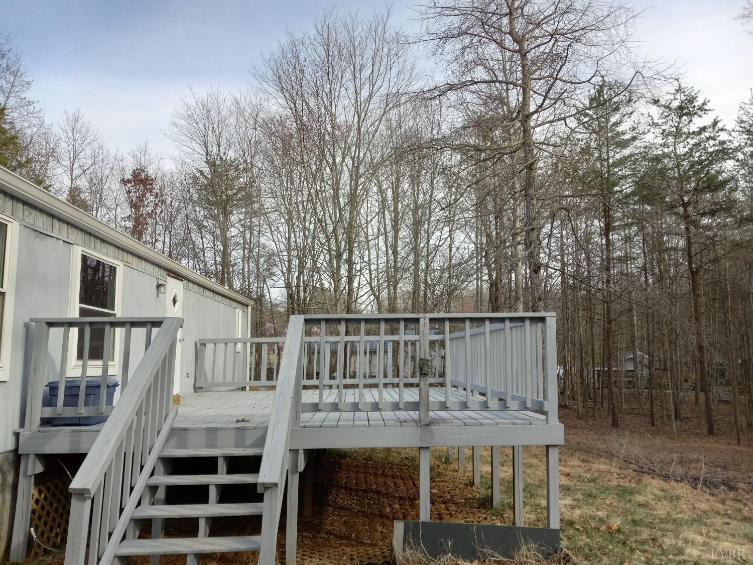 468 Hawkins Road Evington, VA 24550 - Photo 24 of 31 a view of balcony with wooden floor and fence