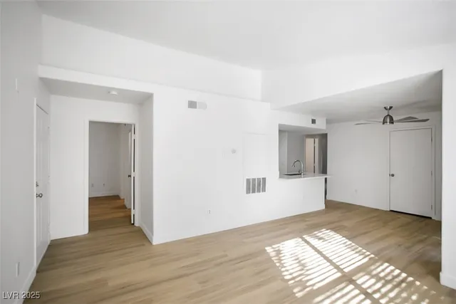 $1,600 | 2300 East Silverado Ranch Boulevard, Unit 2084, Las Vegas, NV 89123