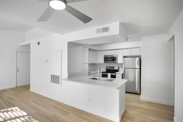 $1,600 | 2300 East Silverado Ranch Boulevard, Unit 2084, Las Vegas, NV 89123