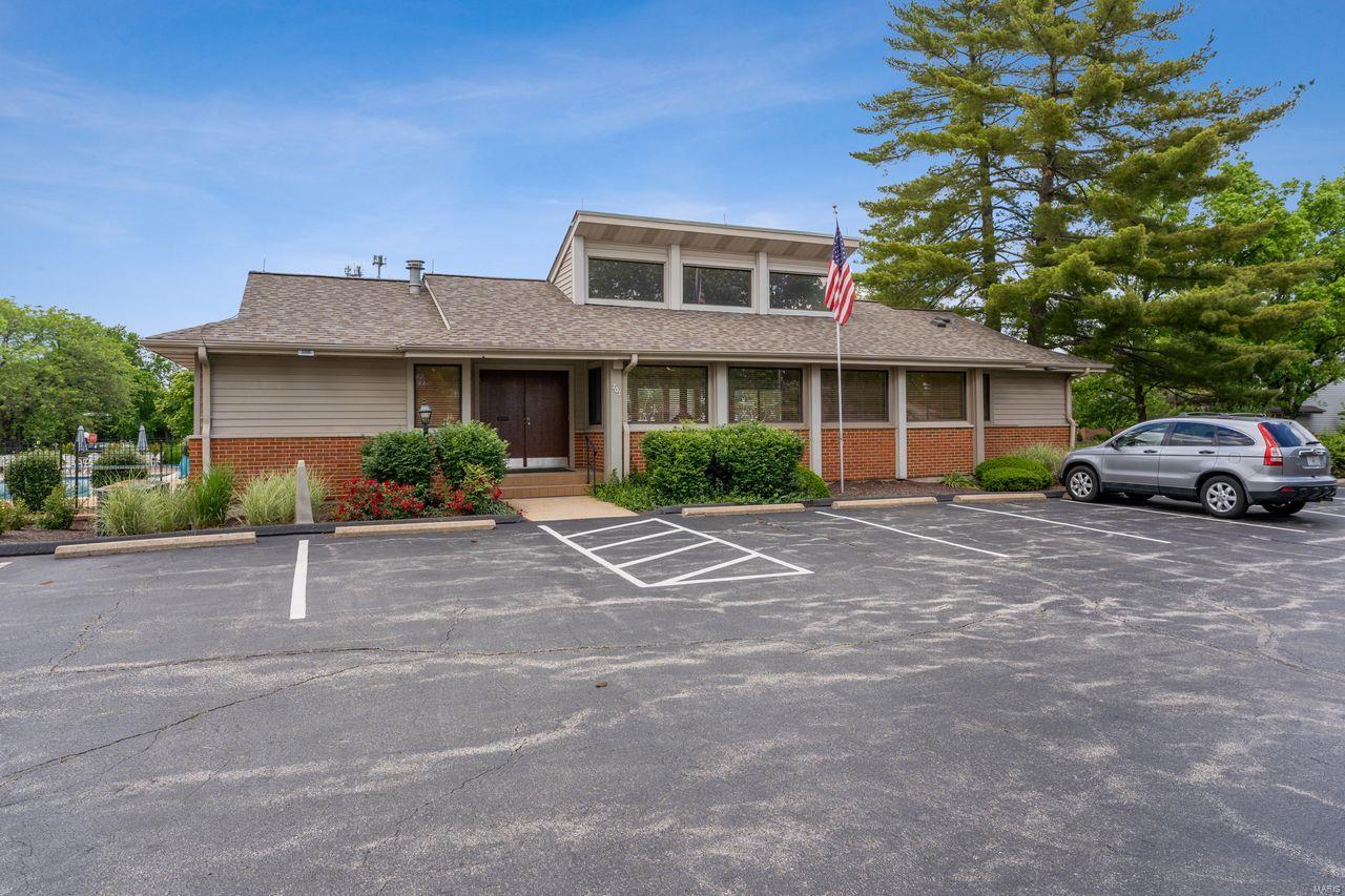 725 Ridgeside Drive, Unit K Ballwin, MO 63021 - Photo 13 of 14