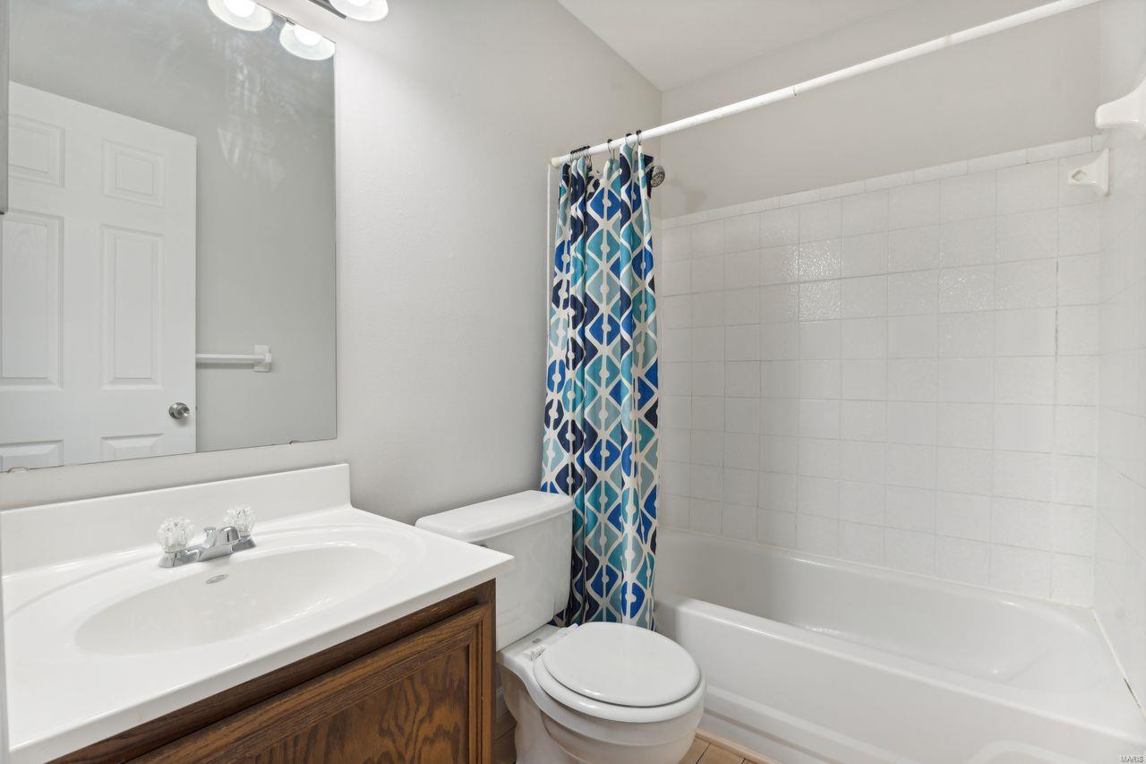 725 Ridgeside Drive, Unit K Ballwin, MO 63021 - Photo 7 of 14