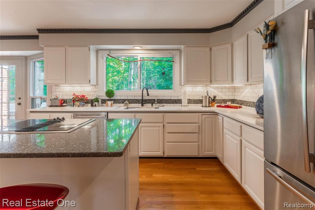 472 Streamview Court Rochester Hills, MI 48309 - Photo 5 of 31