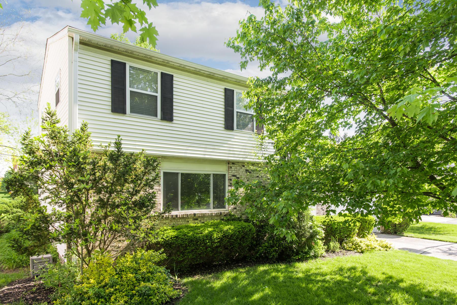 242 Devon Road Delaware, OH 43015 - Photo 1 of 25 Gallery Image 1