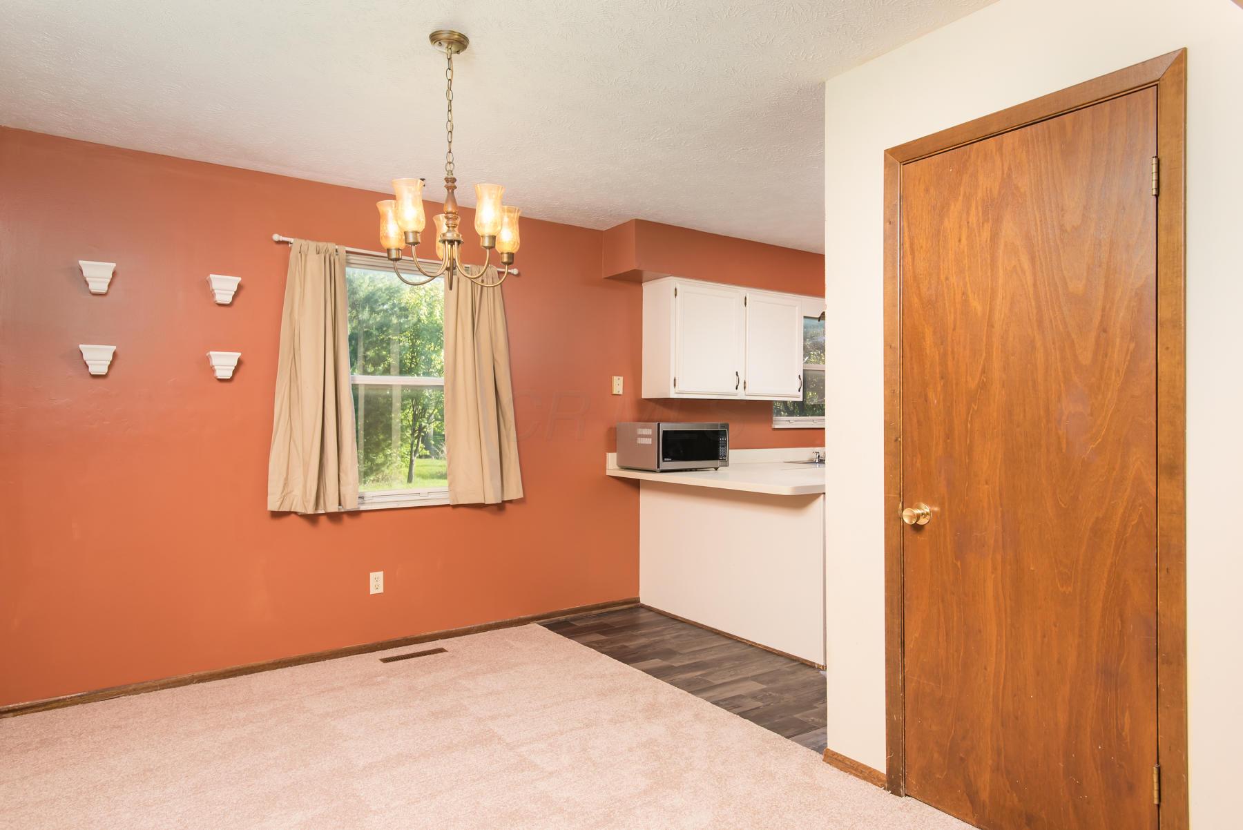 242 Devon Road Delaware, OH 43015 - Photo 8 of 25 Gallery Image 8