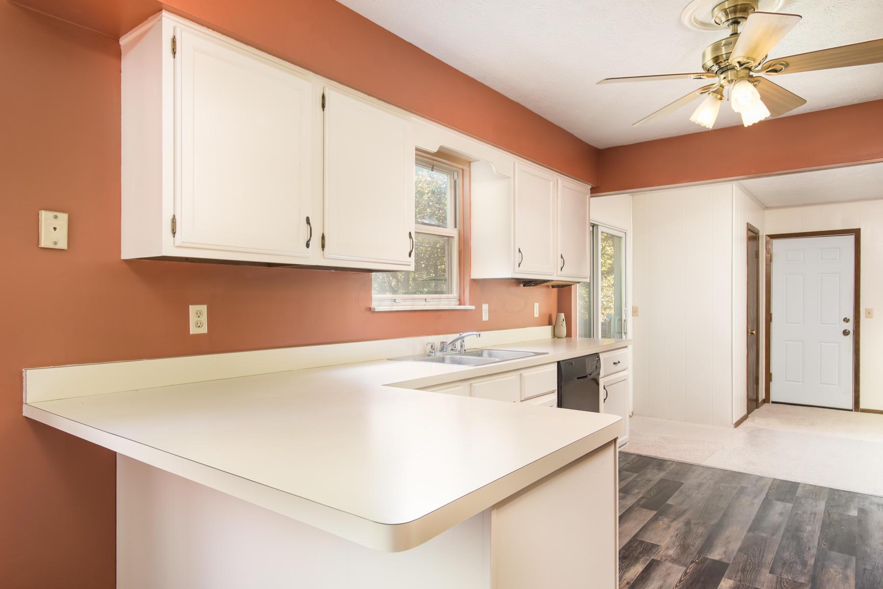 242 Devon Road Delaware, OH 43015 - Photo 9 of 25 Gallery Image 9